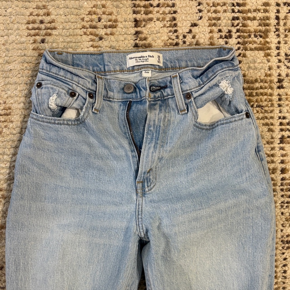 Abercrombie & Fitch High Rise Light Blue Jeans